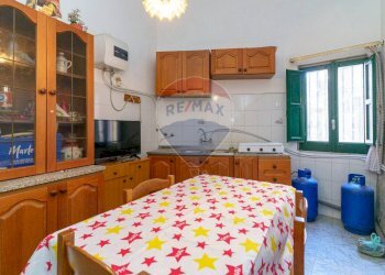 Cucina - Casa indipendente Motta Sant'Anastasia - foto 4