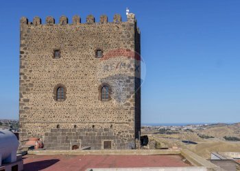 Edificio all\'aperto - Casa indipendente Motta Sant'Anastasia - foto 18