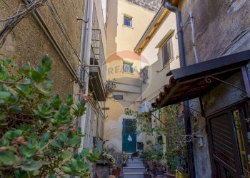 Edificio all\'aperto - Casa indipendente Motta Sant'Anastasia - foto 23