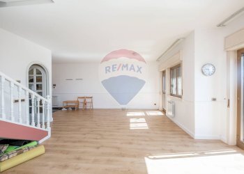 Stanza vuota - Appartamento Piazza Tivoli, Tremestieri Etneo - foto 9