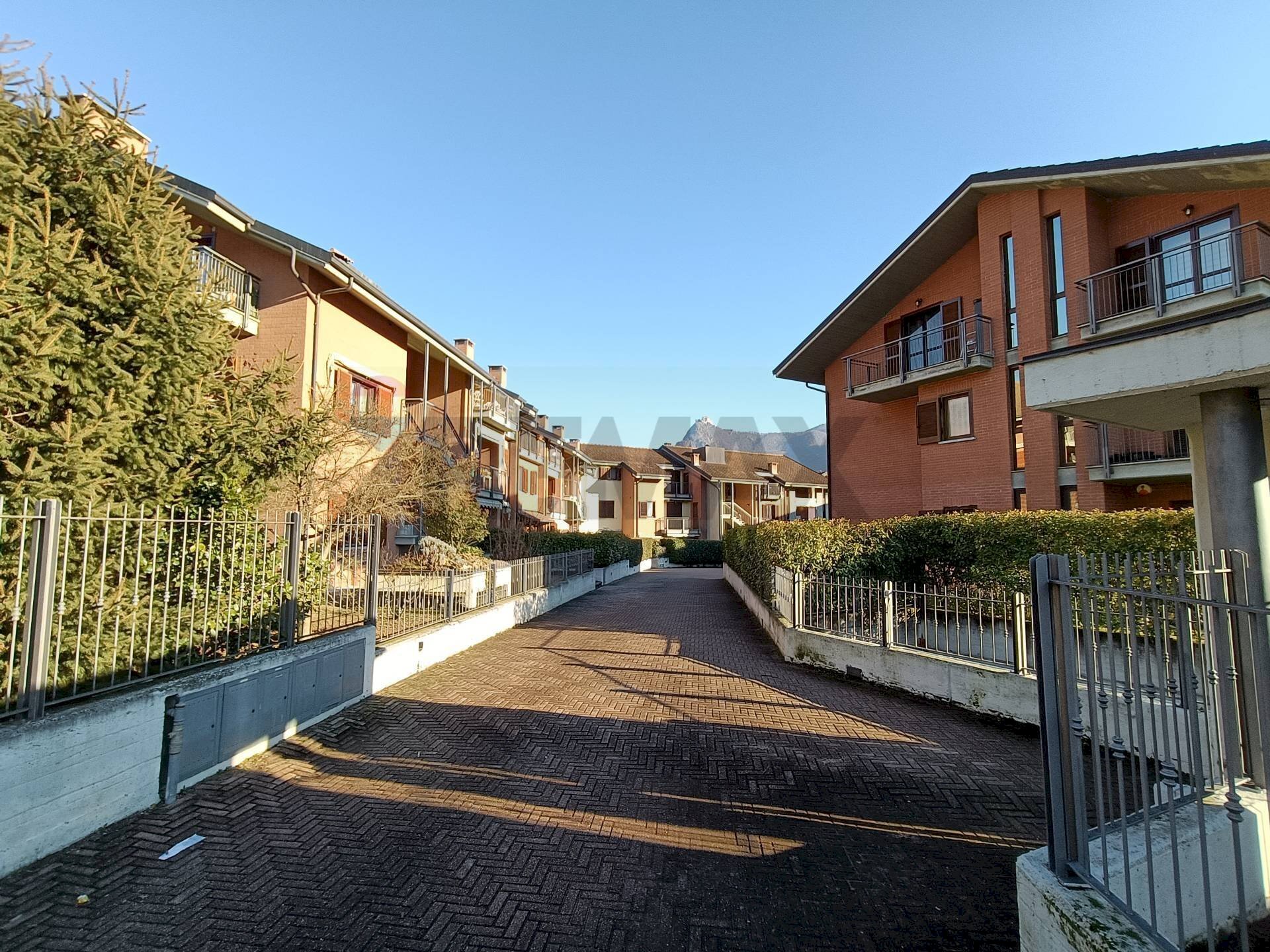 Edificio all\'aperto - Three-room apartment Via Leonardo da vinci
13, Condove - photo 3