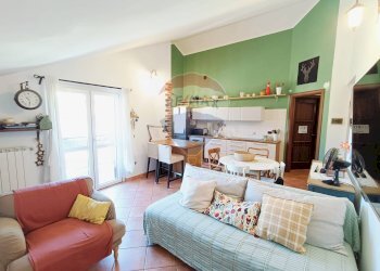 Sala da pranzo - Trilocale Via Leonardo da vinci
 
13, Condove - foto 15