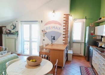 Cucina - Trilocale Via Leonardo da vinci
 
13, Condove - foto 18