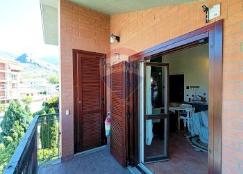 Balcone - Trilocale Via Leonardo da vinci
 
13, Condove - foto 38