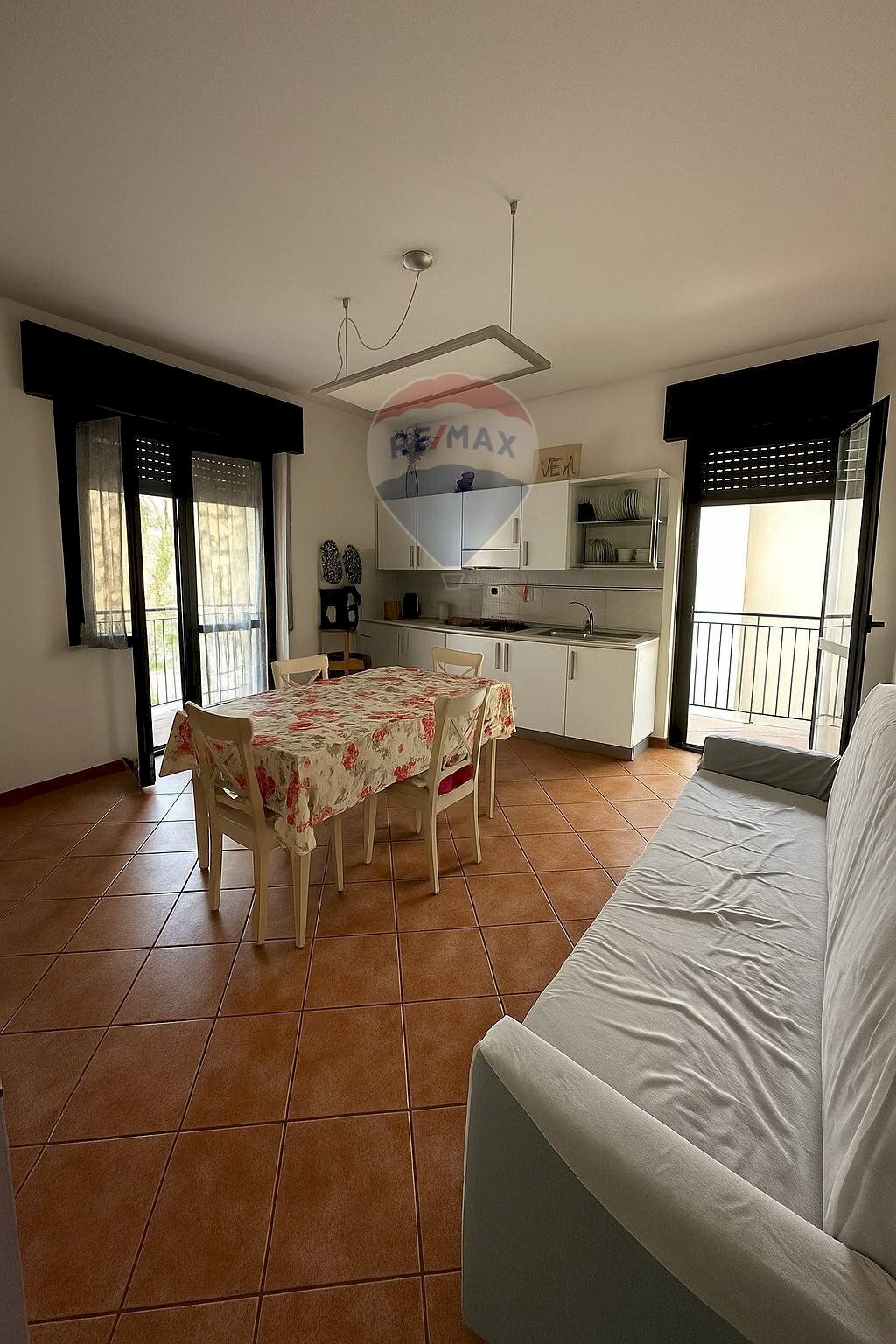 Sala da pranzo - Casa semi indipendente VIA MURCIANO
 
13, Galliate - foto 1