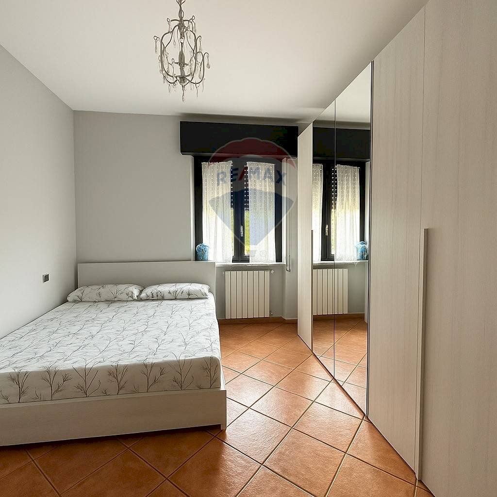 Camera / camera da letto - Casa semi indipendente VIA MURCIANO
13, Galliate - foto 3