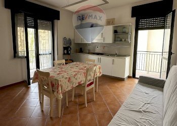 Sala da pranzo - Casa semi indipendente VIA MURCIANO
 
13, Galliate - foto 1