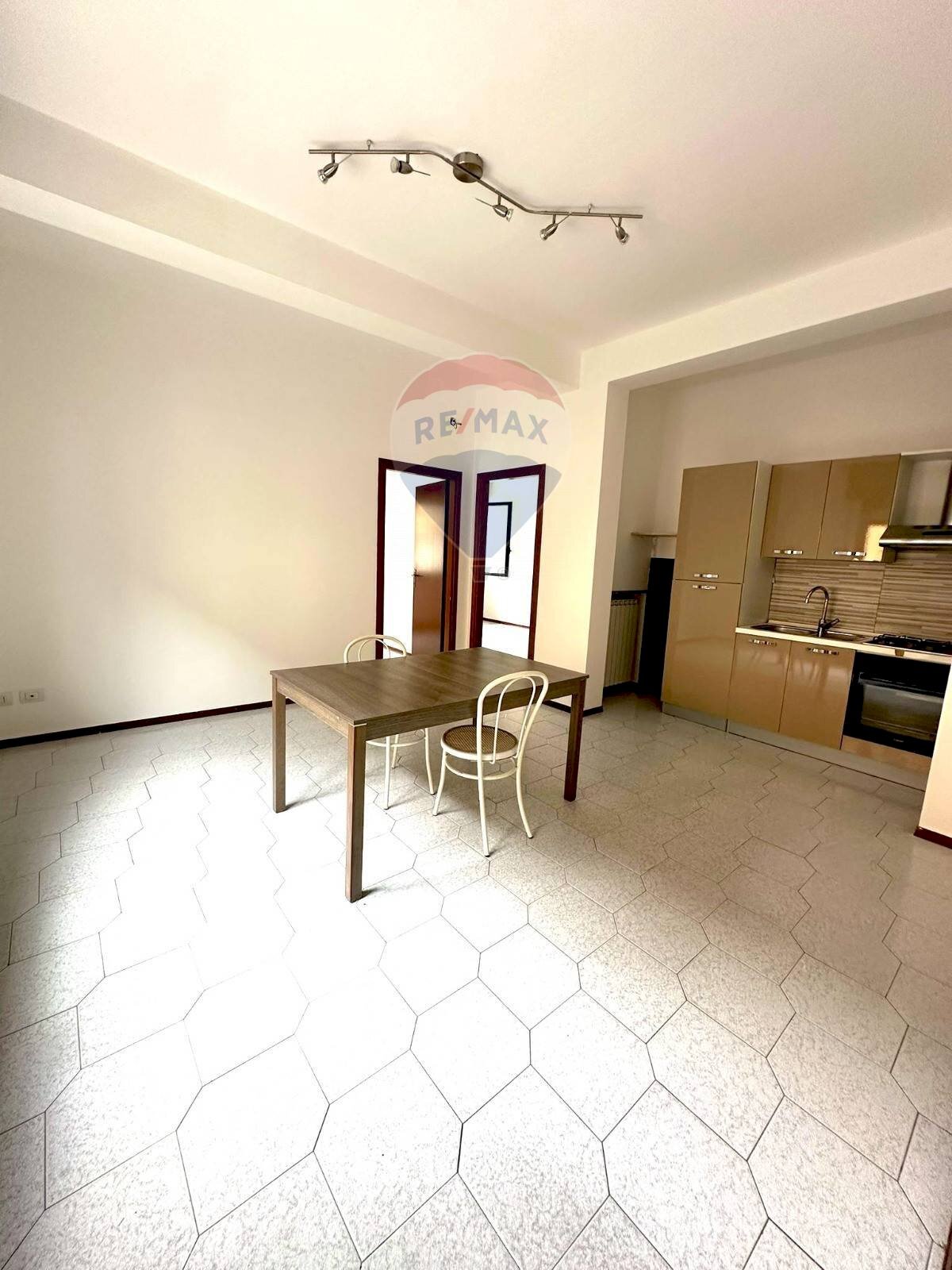 Sala da pranzo - Trilocale VIA MURCIANO
 
13, Galliate - foto 1
