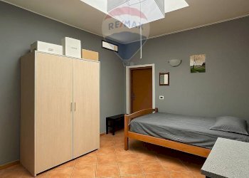 Camera / camera da letto - Trilocale VIA MURCIANO
 
13, Galliate - foto 1