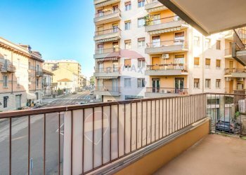 Balcone - Ufficio Mameli
 
22, Busto Arsizio - foto 4