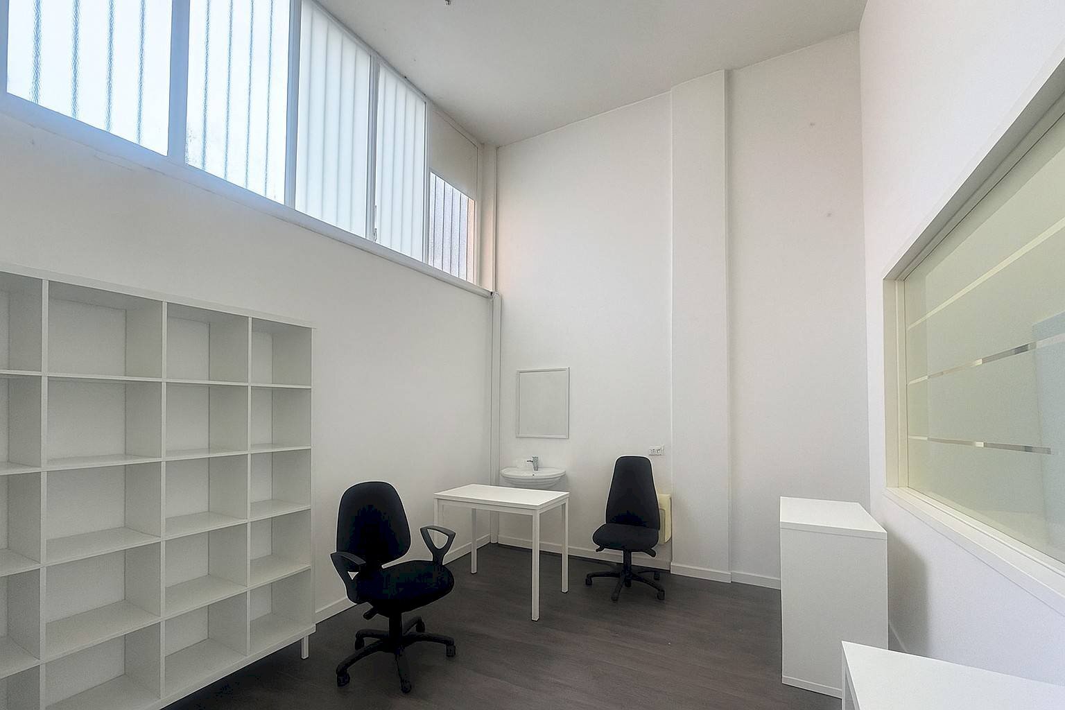 Foto 3 - Locale Commerciale via aldo moro
 
4, Cassano Magnago - foto 3