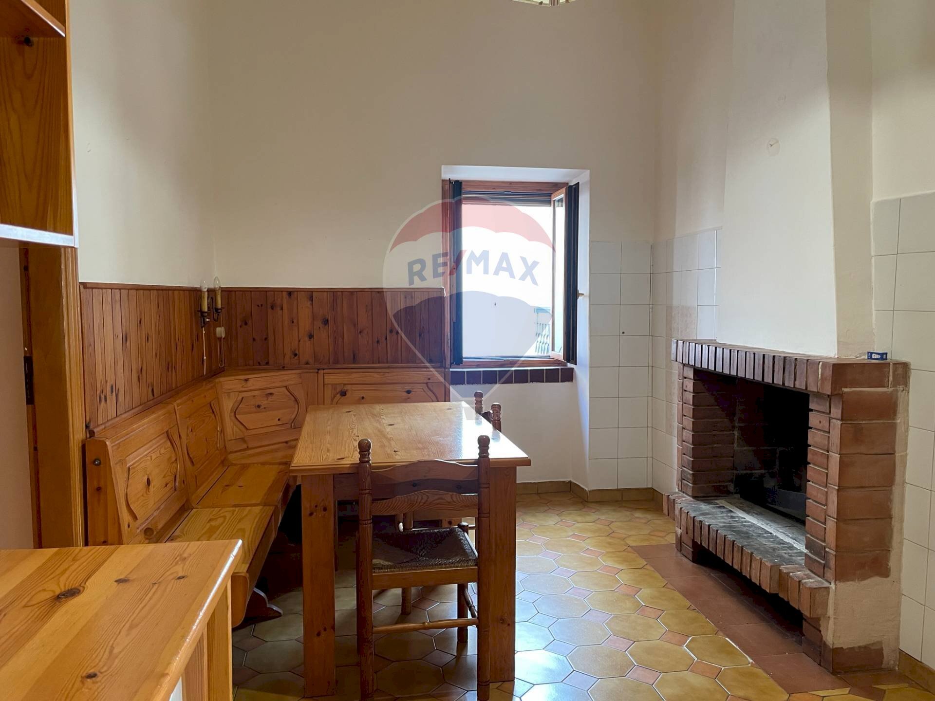 Sala da pranzo - Semi-detached house Via Sant'Antonio
 
9, Colli a Volturno - photo 2
