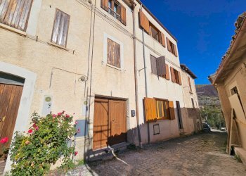 Foto 2 - Independent house Via di Porta Santa Maria
 
snc, Castel del Monte - photo 2