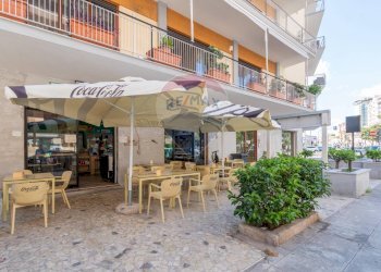 Edificio all\'aperto - Commercial Activity VIA SERRADIFALCO
 
266, Palermo - photo 1