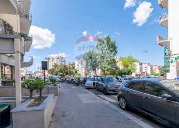 Edificio all\'aperto - Commercial Activity VIA SERRADIFALCO
 
266, Palermo - photo 14