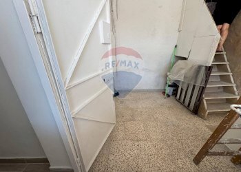 Scale - Monolocale Strada Zonnelli
3, Bari - foto 16