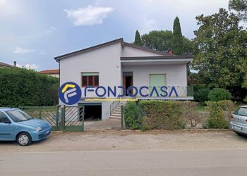 Foto 4 - Villa via calore
 
10, Amorosi - foto 4