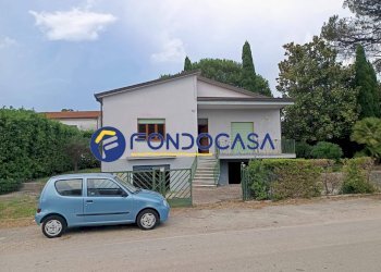 Foto 5 - Villa via calore
 
10, Amorosi - foto 5