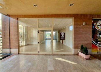 Foto 1 - Locale Commerciale VIA RIGNANO
 
9, Bibbiena - foto 1