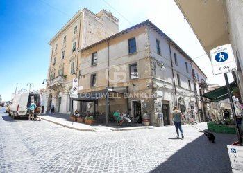 Foto 1 - Commercial Activity Piazza Giacomo Matteotti
15, Tarquinia - photo 1