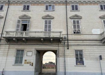 Facciata - Quadrilocale via delle Rosine, 18, Chieri - foto 3