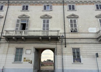 Facciata - Quadrilocale via delle Rosine, 18, Chieri - foto 4