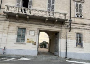 Facciata - Quadrilocale via delle Rosine, 18, Chieri - foto 7