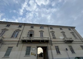 Facciata - Quadrilocale via delle Rosine, 18, Chieri - foto 9