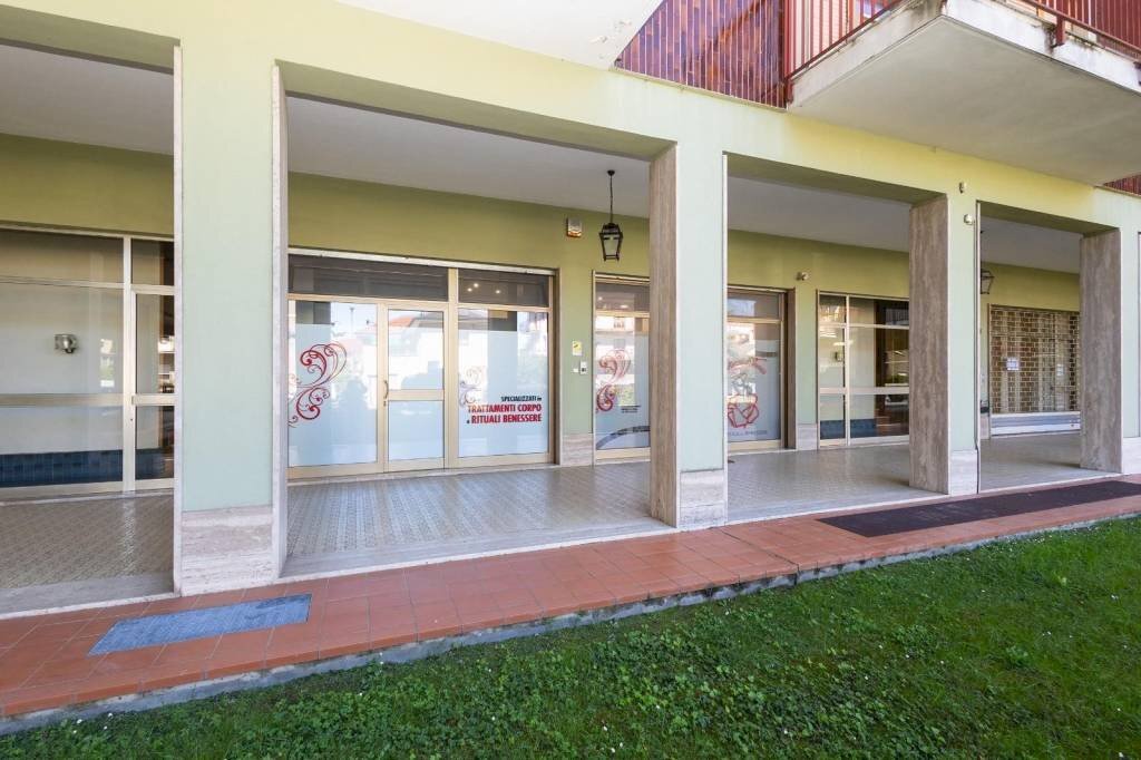 Facciata - Shop Carmagnola - photo 1