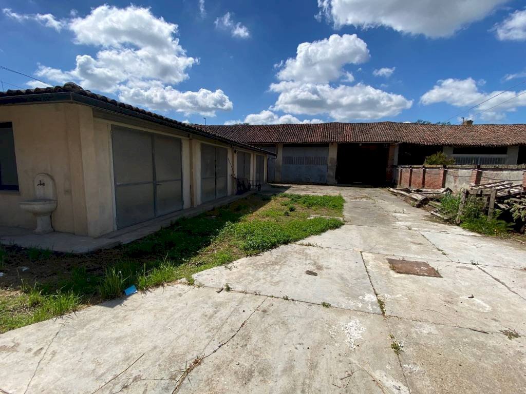 Cortile interno - Rustic via Cascine Madama, 6, Carmagnola - photo 2