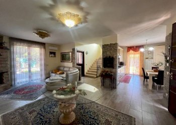 Salone - Villa via Don Antonio Zappino, 77, Carmagnola - foto 3