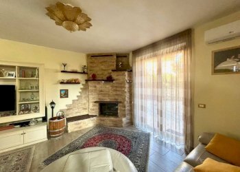 Salone - Villa via Don Antonio Zappino, 77, Carmagnola - foto 4