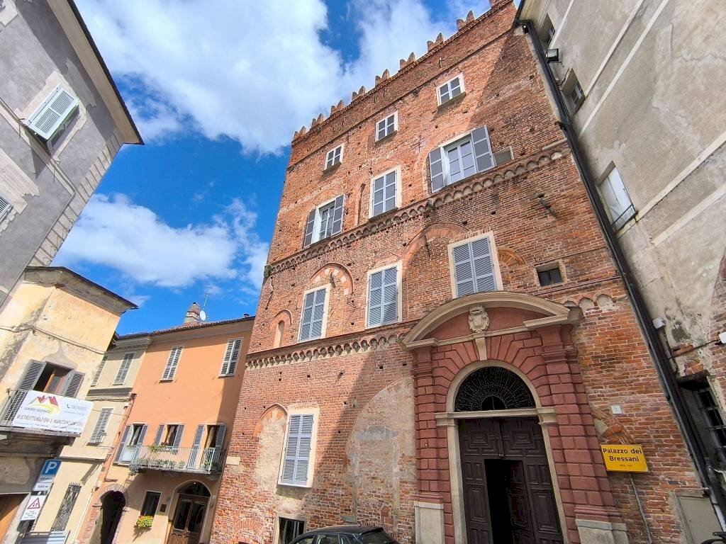 Facciata - Appartamento via Carassone, 2A, Mondovì - foto 1