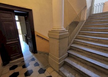 Interno palazzo - Apartment via Carassone, 2A, Mondovì - photo 3