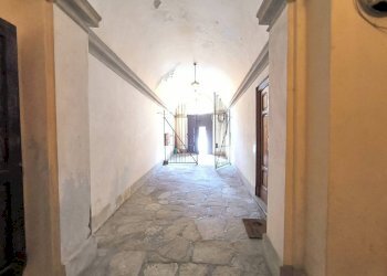 Interno palazzo - Apartment via Carassone, 2A, Mondovì - photo 5