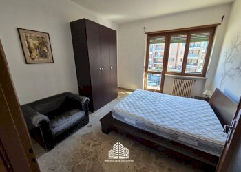 Camera da letto - Three-room apartment via Piave, 37/a, Bra - photo 7