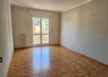 Camera da letto - Trilocale piazza Vermenagna, 1, Vernante - foto 6