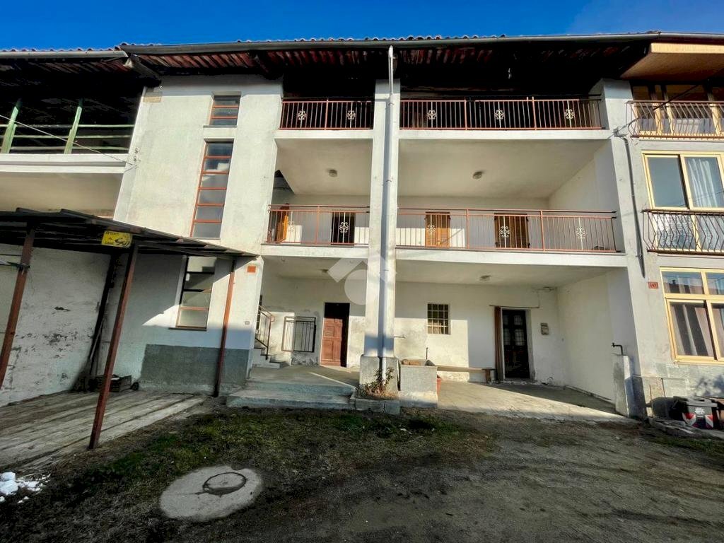 Semi-detached house Via Centrale, Castellamonte - photo 2