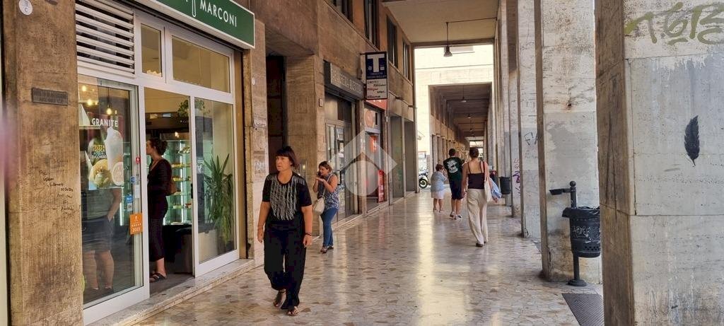 Shop Via G. Marconi, Bologna (neighborhood Centro Storico) - photo 1