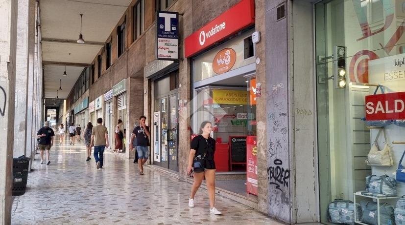 Shop Via G. Marconi, Bologna (neighborhood Centro Storico) - photo 2