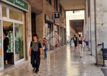 Shop Via G. Marconi, Bologna (neighborhood Centro Storico) - photo 1