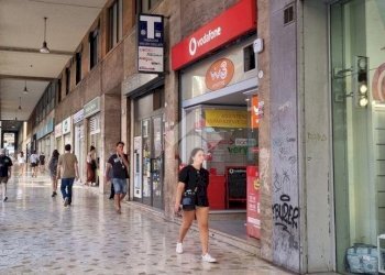 Shop Via G. Marconi, Bologna (neighborhood Centro Storico) - photo 2
