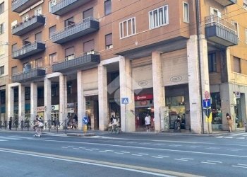 Shop Via G. Marconi, Bologna (neighborhood Centro Storico) - photo 7