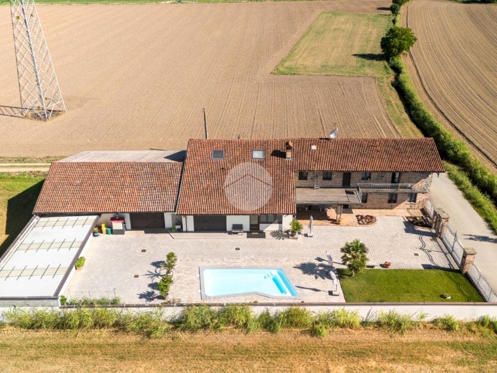 Three-family Villa Localita Motta Gastaldi, Cavallermaggiore - photo 1
