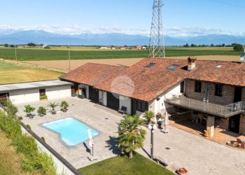 Three-family Villa Localita Motta Gastaldi, Cavallermaggiore - photo 2