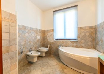Three-family Villa Localita Motta Gastaldi, Cavallermaggiore - photo 36