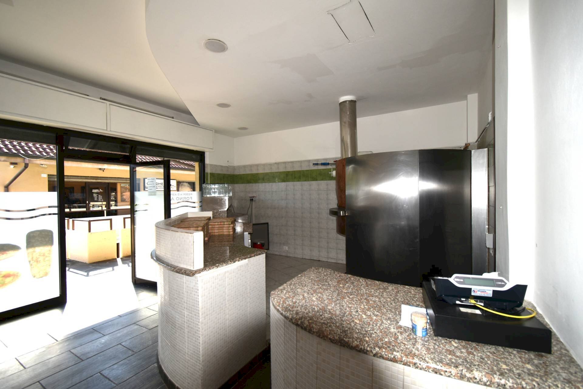 Foto 1 - Attività Commerciale grazia deledda
 
20/e, Usmate Velate - foto 1