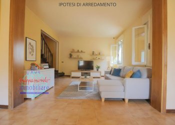 Foto 1 - Casa semi indipendente VIA CASONI
 
18, Cento - foto 1