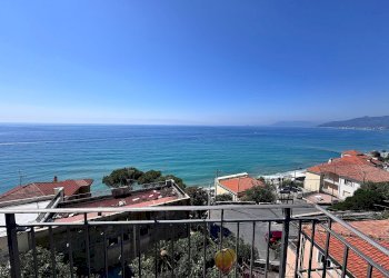 Foto 5 - Quadrilocale via belvedere
 
2, Borgio Verezzi - foto 5