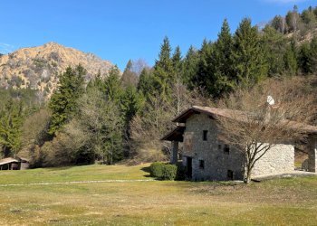 Vista delle montagne - Villa VIA RIGHENZUOLO
 
SNC, Songavazzo - foto 6